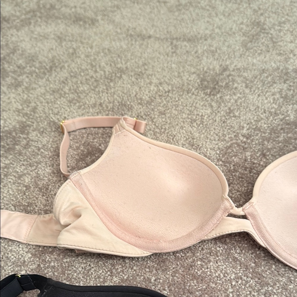 2 push-up Bras - Picture 16 of 16